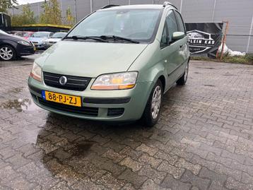 Fiat Idea 1.4 16V 2004 Groen beschikbaar voor biedingen