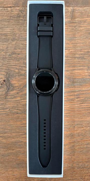 Samsung Galaxy Watch4 Classic beschikbaar voor biedingen