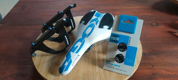 KOGA Zadel, Bidonhouders & Endplugs - Set, Fietsen en Brommers, Fietsonderdelen, Gebruikt, Racefiets, Zadel, Ophalen of Verzenden