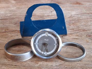 vintage Kienzle 8 Tage opwind-klokje oldtimer klassieke auto beschikbaar voor biedingen