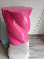 & klevering fuchsia roze tafeltje, Huis en Inrichting, Ophalen, Gebruikt, Rond, Hout