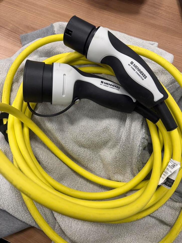 Vw  Laadkabel - Zo Goed Als Nieuw, Auto diversen, Laadpalen, Zo goed als nieuw, Laadkabel, Ophalen of Verzenden