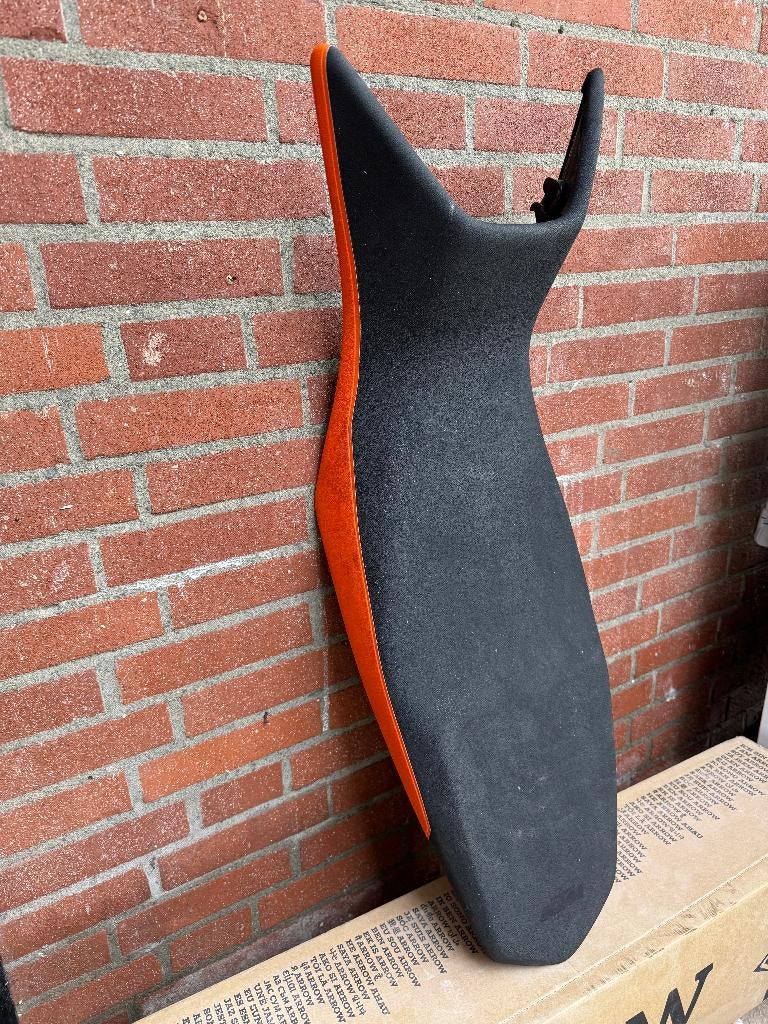 KTM 890 adventure zadel origineel, Ophalen, Gebruikt