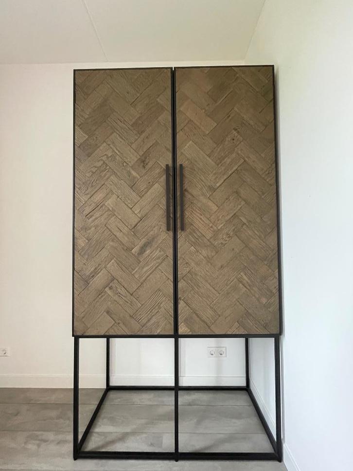 Richmond Herringbone kast, Huis en Inrichting, Kasten | Buffetkasten, Nieuw, 200 cm of meer, 100 tot 150 cm, 25 tot 50 cm, Met deur(en)