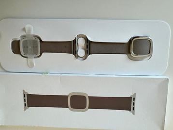 Apple Watch 41mm Tan Modern Buckle M 