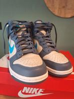 Nike dunk high GS blue lichting maat 38,5, Kleding | Dames, Schoenen, Blauw, Ophalen of Verzenden, Zo goed als nieuw, Sneakers of Gympen