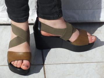 Leuke groene sleehak sandalen. mt 37 Merk di Capolaori beschikbaar voor biedingen