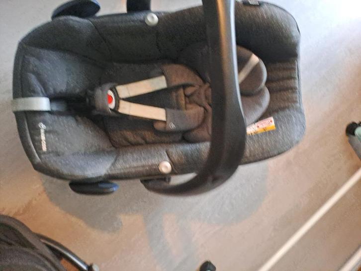 Maxi cosi autostoel pebble, Kinderen en Baby's, Autostoeltjes, Gebruikt, Maxi-Cosi, 0 t/m 13 kg, Isofix, Ophalen