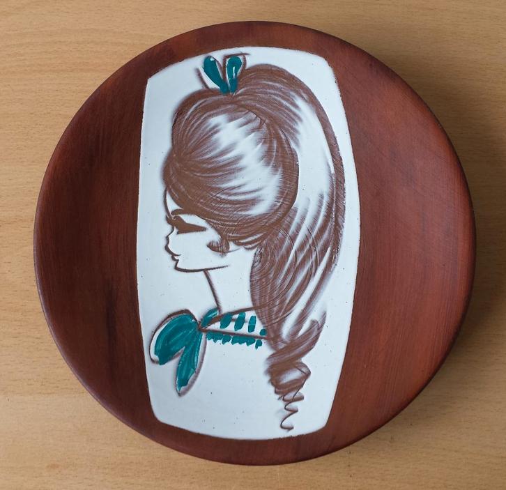 Wandbord Teak met Meisjeshoofd - Daan Aalten - jaren 60, Antiek en Kunst, Antiek | Keramiek en Aardewerk, Ophalen of Verzenden