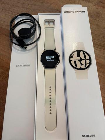 Samsung Galaxy Watch 6 40mm beschikbaar voor biedingen