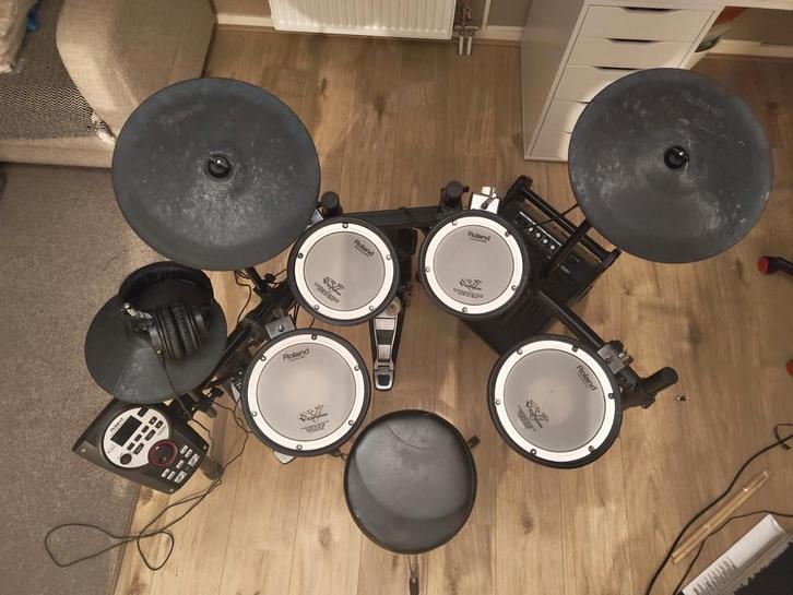 Roland td-11 elektronisch drumstel, Muziek en Instrumenten, Drumstellen en Slagwerk, Gebruikt, Roland, Elektronisch, Ophalen