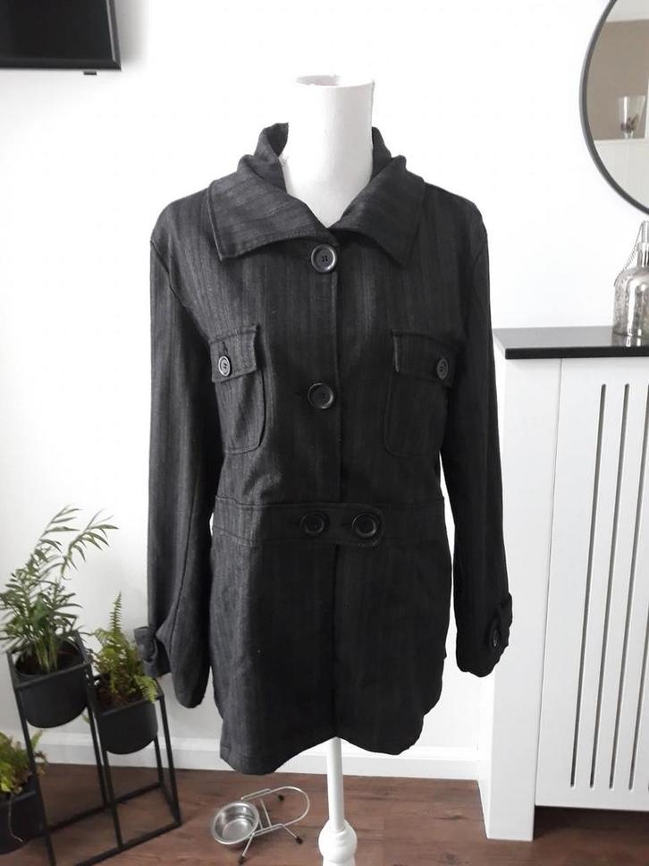 Broekpak jas plus broek maat 44 grijs, Kleding | Dames, Jasjes, Kostuums en Pakken, Nieuw, Kostuum of Pak, Maat 42/44 (L), Grijs