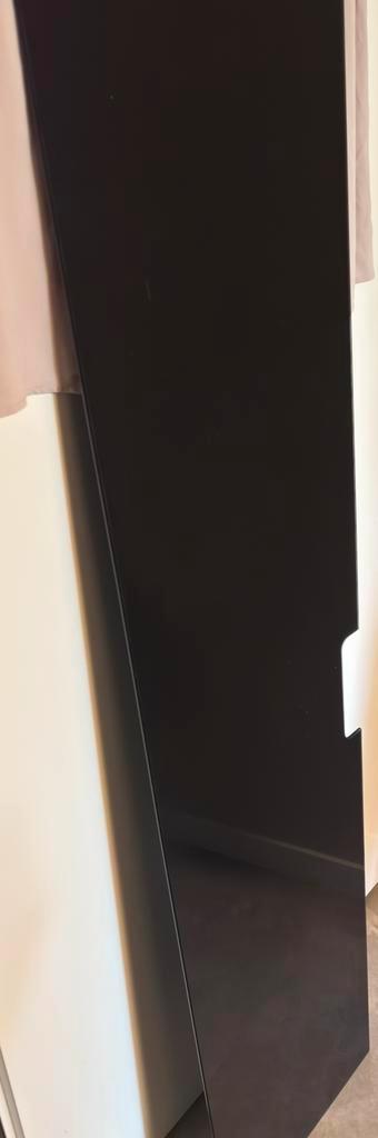 Ikea tv-meubel glas toppaneel zwart beschikbaar voor biedingen