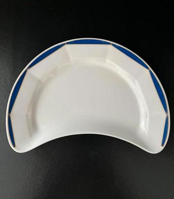 Presenteer schaaltje beschikbaar voor biedingen