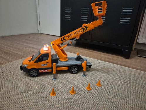 Bruder 02679 Mercedes Benz MB Sprinter hoogwerker TWP 450, Kinderen en Baby's, Speelgoed | Speelgoedvoertuigen, Zo goed als nieuw