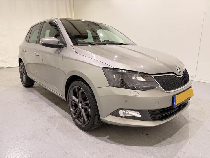 Skoda Fabia HB 1.2 TSI Monte Carlo Clima/Navi (bj 2016), Auto diversen, Schadeauto's, Skoda, Handgeschakeld, Benzine, Hatchback