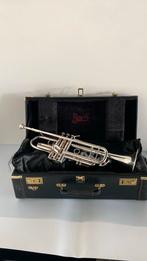 Vincent Bach Stradivarius Model 37 ML 1 jaar garantie, Muziek en Instrumenten, Verzenden, Zo goed als nieuw, Bes-trompet, Met koffer