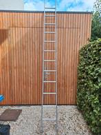 Te koop ladder 1x12 treden, Doe-het-zelf en Verbouw, Ladders en Trappen, Ophalen, Gebruikt, 4 meter of meer