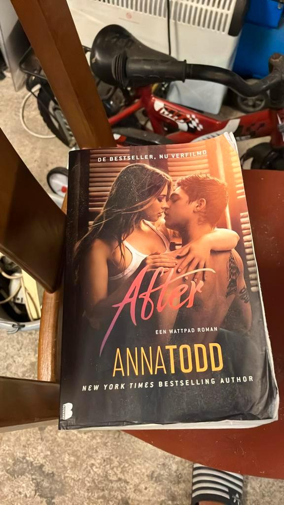 Anna Todd - Hier begint alles, Boeken, Literatuur, Zo goed als nieuw, Amerika, Ophalen of Verzenden