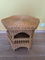 Functioneel retro knus bijzettafeltje in rotan, Gebruikt, 55 tot 75 cm, Overige vormen, Retro