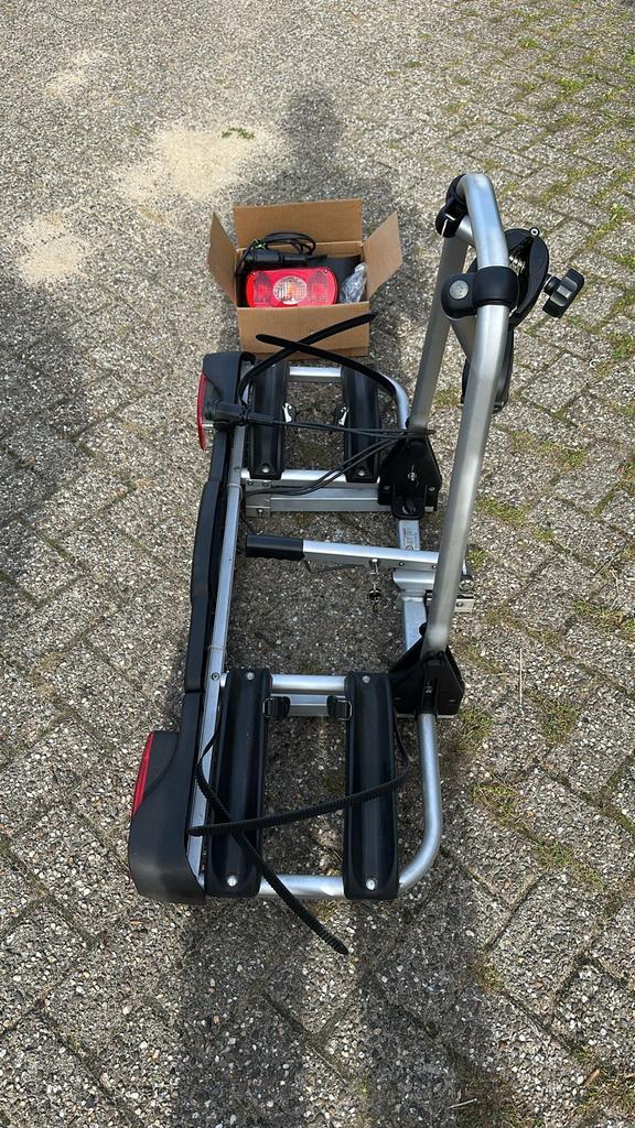 Uebler P21 Fietsendrager Trekhaak - 2 Fietsen, Auto diversen, Fietsendragers, Zo goed als nieuw, Trekhaakdrager, 2 fietsen, Brede banden