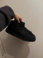 UGG mini, Ophalen of Verzenden, Zo goed als nieuw, Bruin, Boots