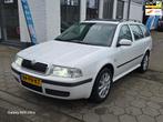 Skoda Octavia Combi 1.6 Celebrate*1e eignaar*nap*apk*leer*op, Voorwielaandrijving, 1195 kg, Gebruikt, Wit