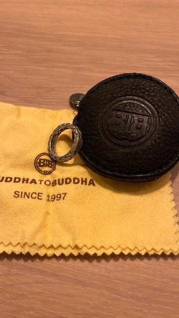 Buddha to Buddha ring beschikbaar voor biedingen