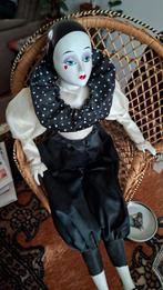 Antieke Pierrot Porseleinen Pop, Verzamelen, Poppen, Ophalen of Verzenden, Zo goed als nieuw, Pop
