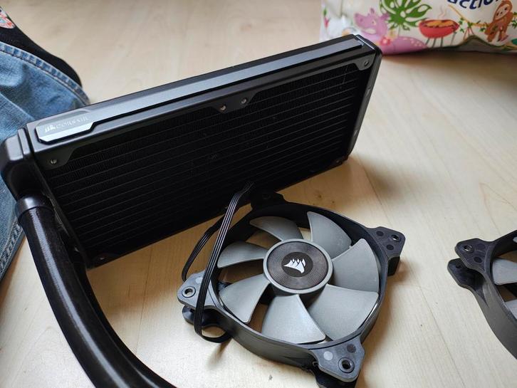 Corsair H100i Waterkoeling, Computers en Software, Computerkoelers, Gebruikt, Waterkoeling, Ophalen of Verzenden