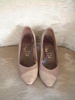 Nette vintage beige leren leer dames hak schoenen maat 4 1/2, Ophalen of Verzenden, Zo goed als nieuw, Beige