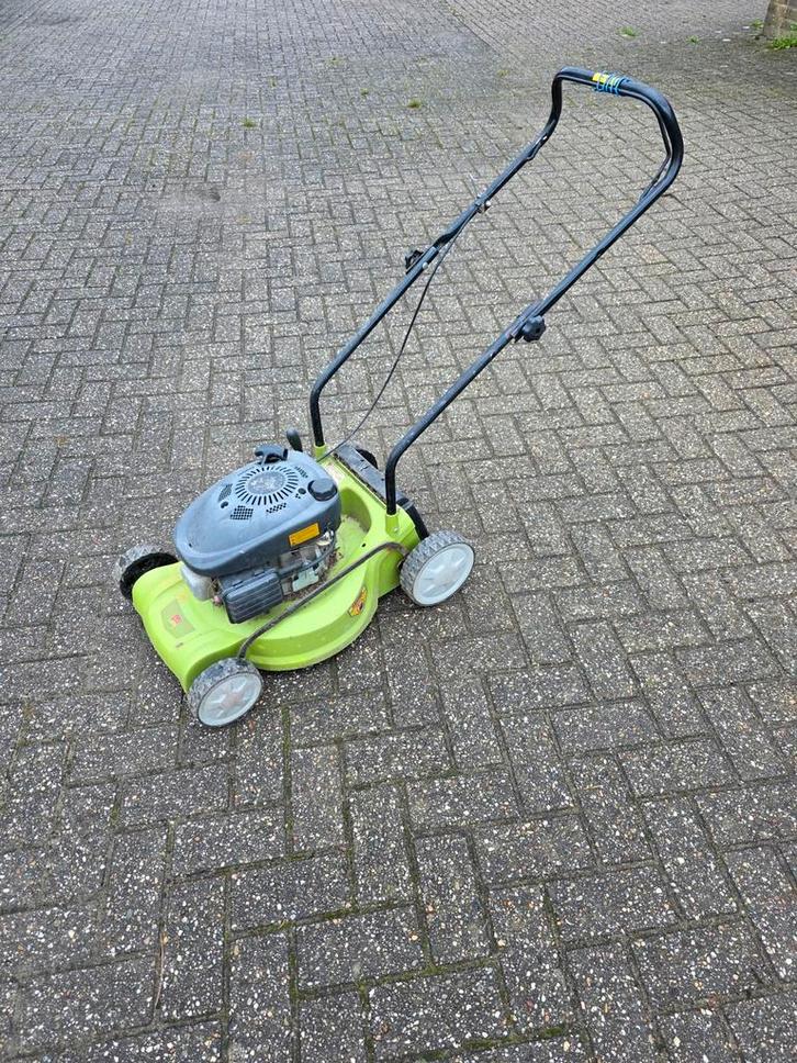 Benzine Grasmaaier - Betrouwbaar en Krachtig!, Tuin en Terras, Grasmaaiers, Ophalen of Verzenden