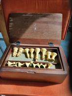 Prachtige Drueke box met schaakstukken model  no 4466, Ophalen of Verzenden