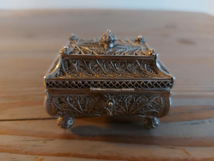 Antiek Zilveren Knottenkistje, Antiek en Kunst, Antiek | Goud en Zilver, Zilver, Ophalen of Verzenden