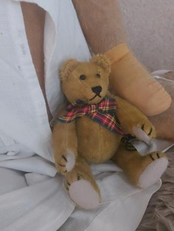 Johanna Haida beer "Steppke" , gelimiteerd met orig.labels  beschikbaar voor biedingen