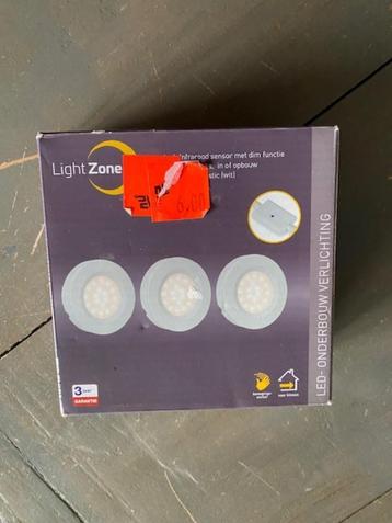 f12 – NIEUW  LIGHTZONE LED-onderbouw verlichting met dim fun beschikbaar voor biedingen