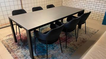 Bert Plantagie eettafel inclusief stoelen beschikbaar voor biedingen