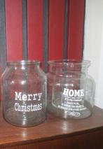 2x Vaas Glas Home en Merry Christmas, Overige kleuren, Ophalen of Verzenden, Minder dan 50 cm, Glas
