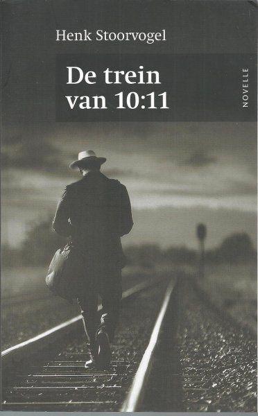 Henk Stoorvogel De trein van 10:11, Boeken, Oorlog en Militair, Zo goed als nieuw, Overige onderwerpen, Tweede Wereldoorlog, Ophalen of Verzenden