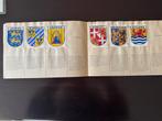 Vege Emblemenalbum jaren 60 met 30 emblemen wapenschild, Ophalen of Verzenden, Gebruikt, Stad of Land, Speldje of Pin