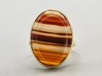 Gouden vintage ring met streepagaat. 2025/563., 18 tot 19, Overige kleuren, ., Ophalen of Verzenden