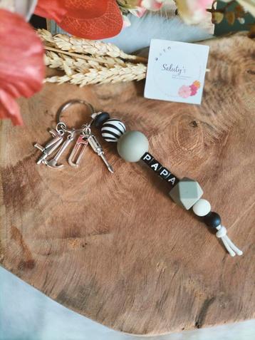 Nieuw, Sleutelhanger Papa beschikbaar voor biedingen