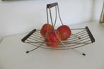 vintage fruitschaal van goudkleurig draad en teakhout greep, Ophalen of Verzenden