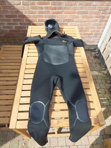 Srface wetsuit Heat, 5/4mm hooded, XLS
