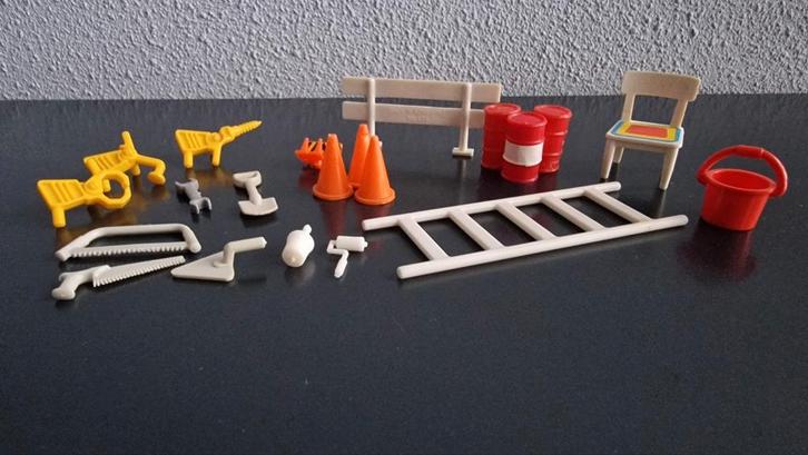 20 Playmobil attributen. Thema: bouw- / wegwerkzaamheden, Kinderen en Baby's, Speelgoed | Playmobil, Zo goed als nieuw, Los playmobil