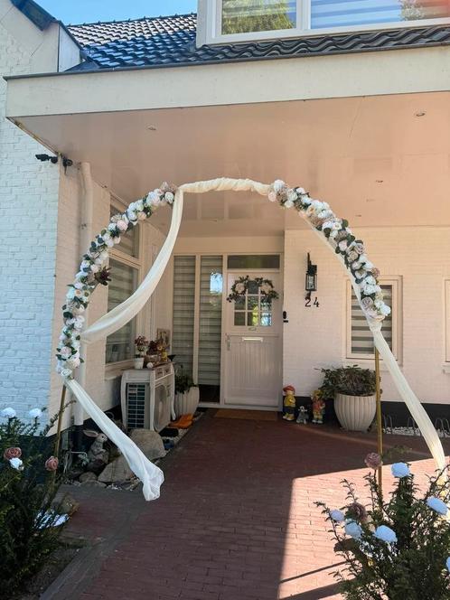 Grote backdrop / bloemenboog voor bruiloft / ceremonie, Hobby en Vrije tijd, Feestartikelen, Zo goed als nieuw, Versiering, Geboorte of Huwelijk