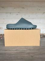 Yeezy Slides Marina Blue maat 43, Ophalen of Verzenden, Nieuw, Blauw, Slippers