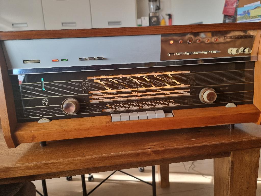Philips B8X44A stereo FM  optie Bluetooth, Antiek en Kunst, Antiek | Tv's en Audio, Ophalen of Verzenden