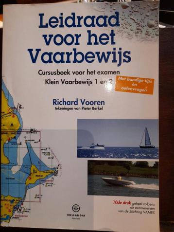 Twee boeken voor het vaarbewijs studiewijzer en leidraad beschikbaar voor biedingen