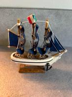 Zeilbootje miniatuur, Hobby en Vrije tijd, Ophalen of Verzenden, Zo goed als nieuw, Overige merken